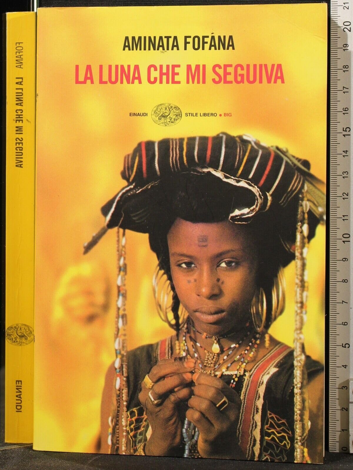 La Luna Che Mi Seguiva book