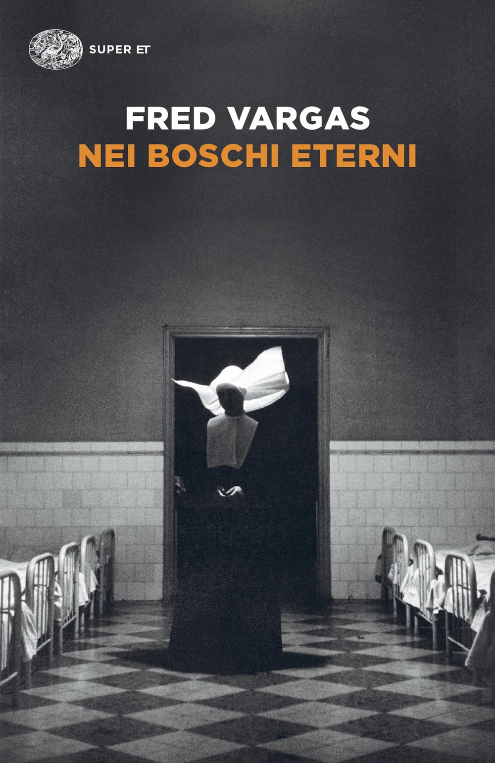 Nei boschi eterni. I casi del commissario Adamsberg (Vol. 5) book