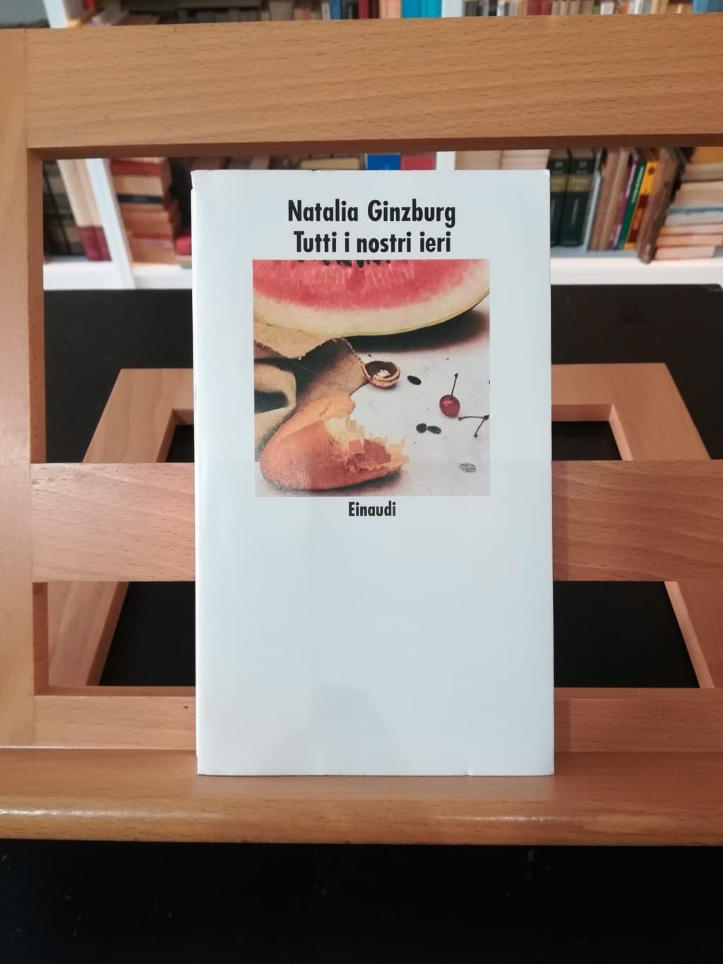 Tutti I Nostri Ieri Foreign Languages ​​& Dictionaries