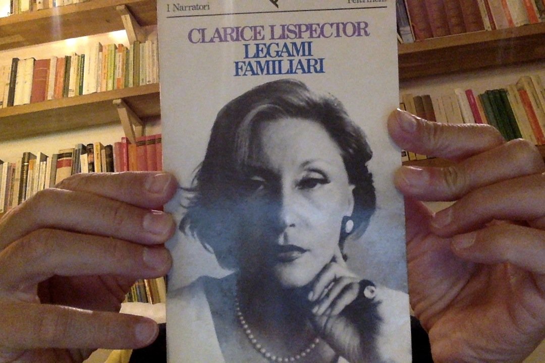 Legami familiari (I narratori, Band 321) Essays & Short Stories