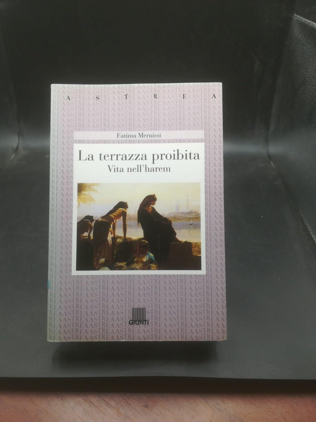 La terrazza proibita. Vita nell'harem (Astrea, Band 54) Religion & Esotericism