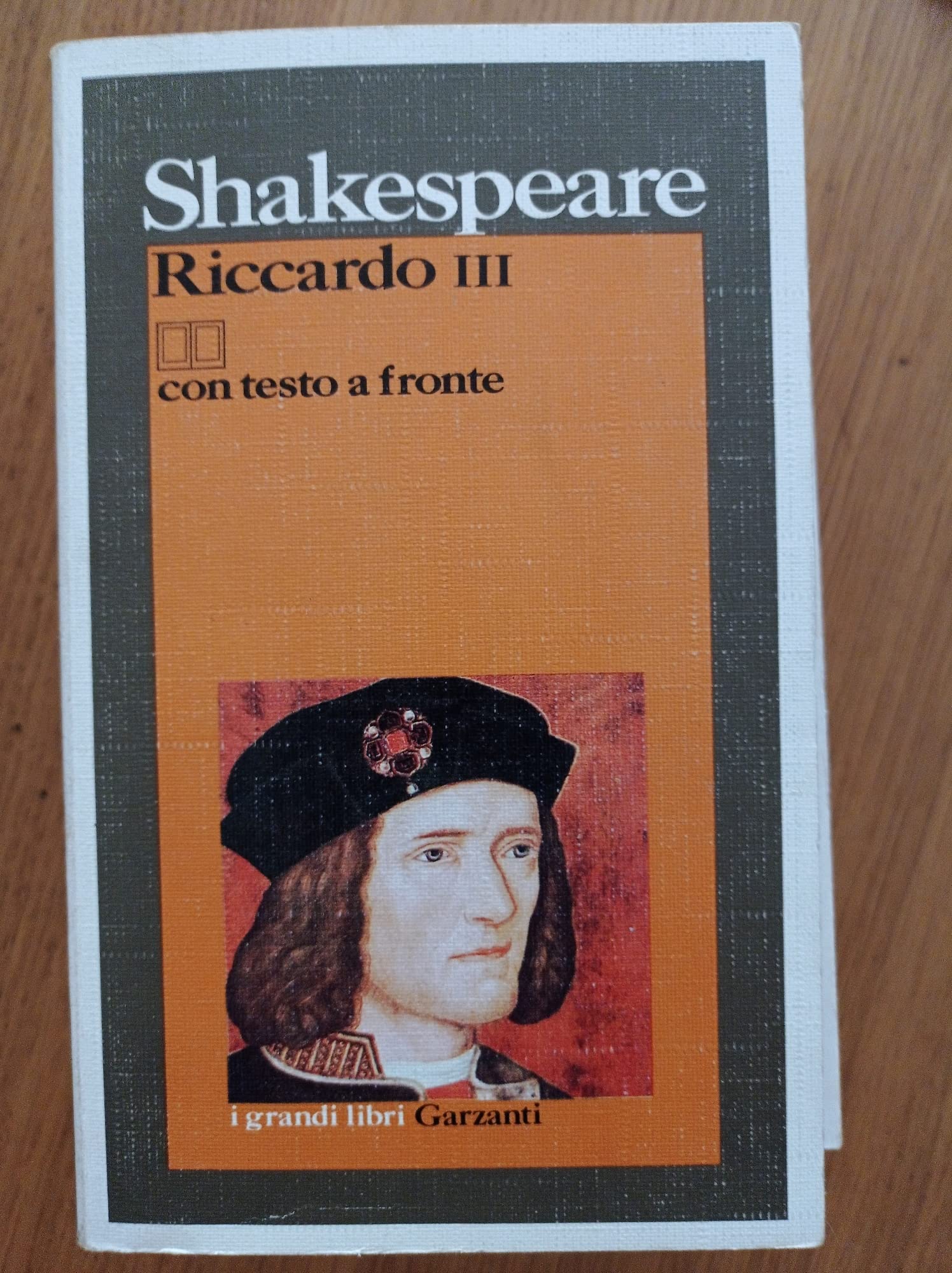 Riccardo III. Testo inglese a fronte book