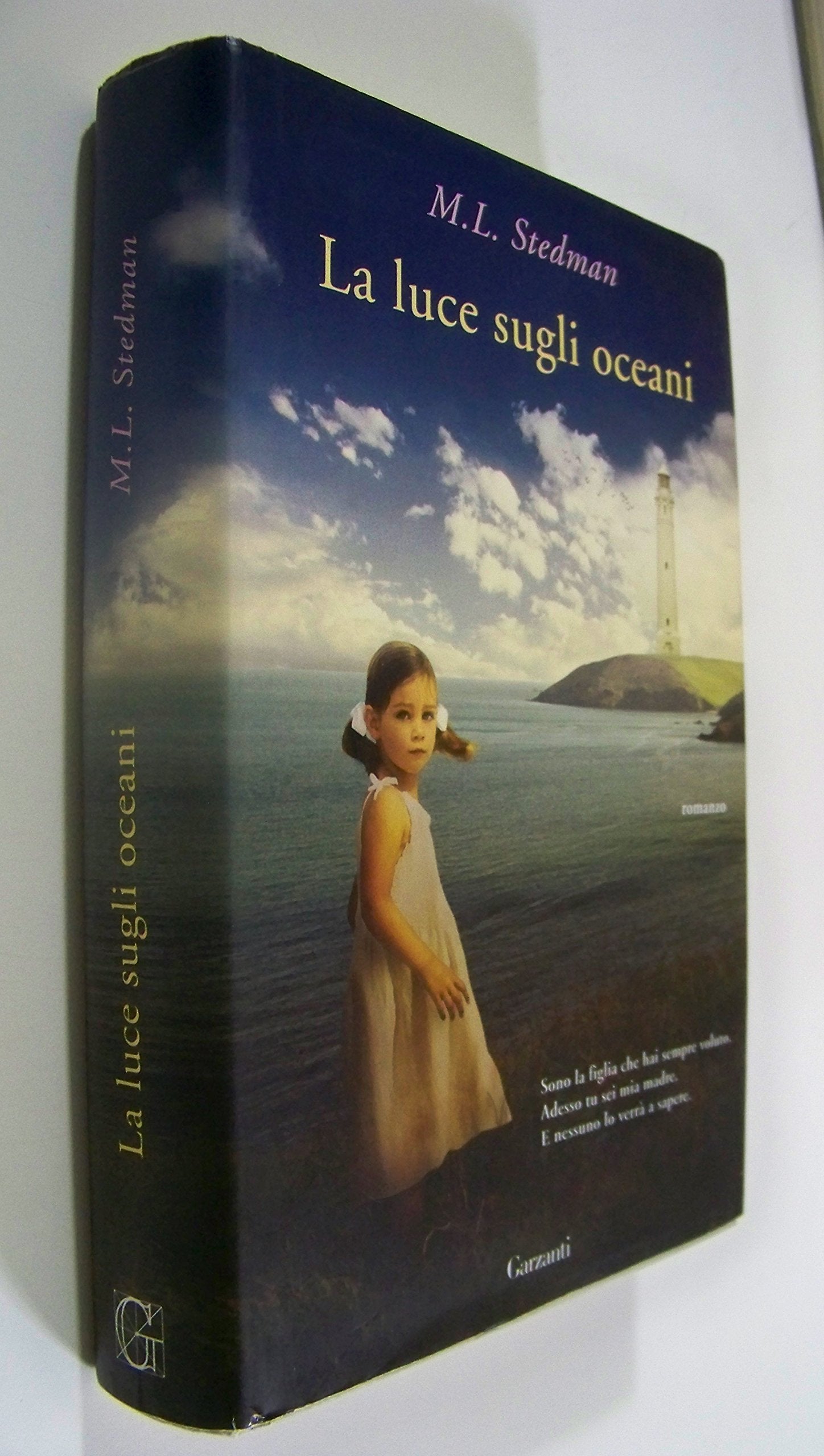 La luce sugli oceani Contemporary literature Books
