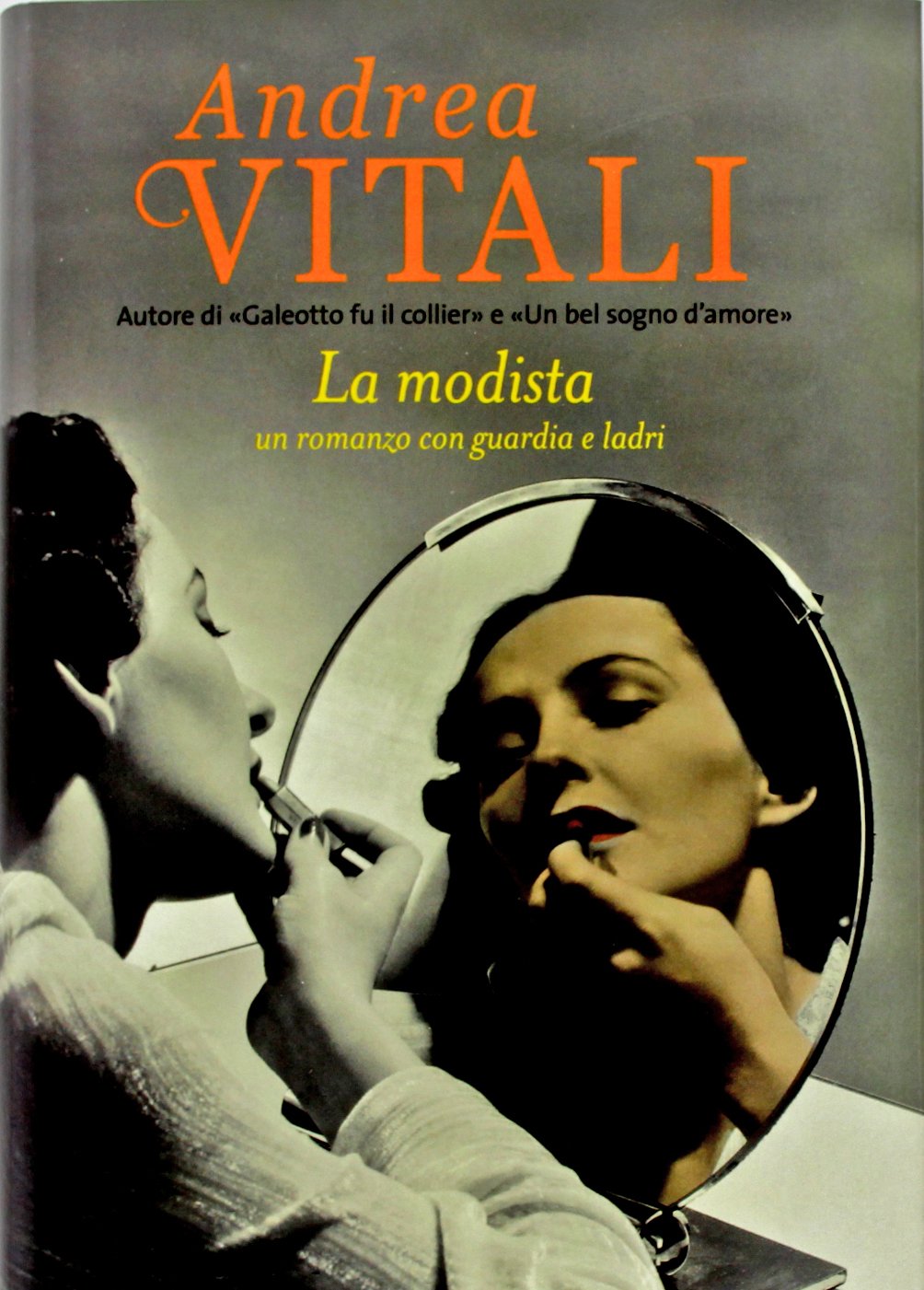 La modista. Un romanzo con guardia e ladri (Super Elefanti bestseller) Contemporary literature Books