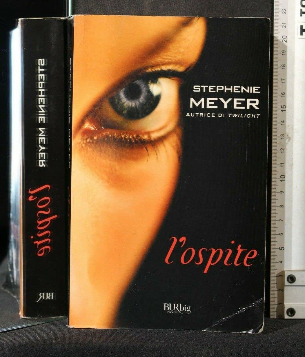 L'Ospite (BUR BUR Big) Contemporary literature Books