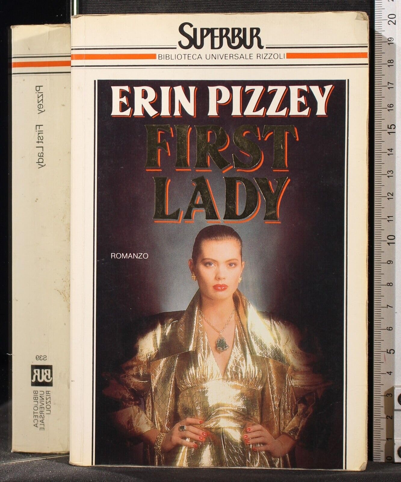 First lady (Superbur, Band 39) Contemporary literature