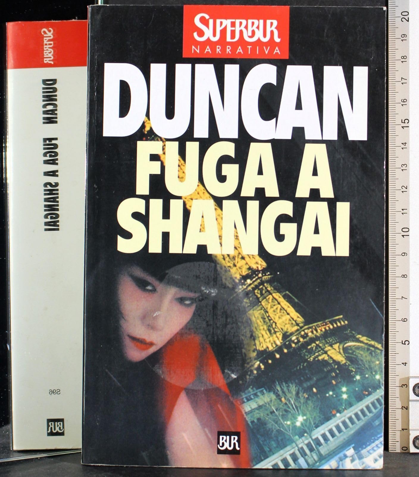 Fuga a Shangai (Superbur, Band 96) Contemporary literature