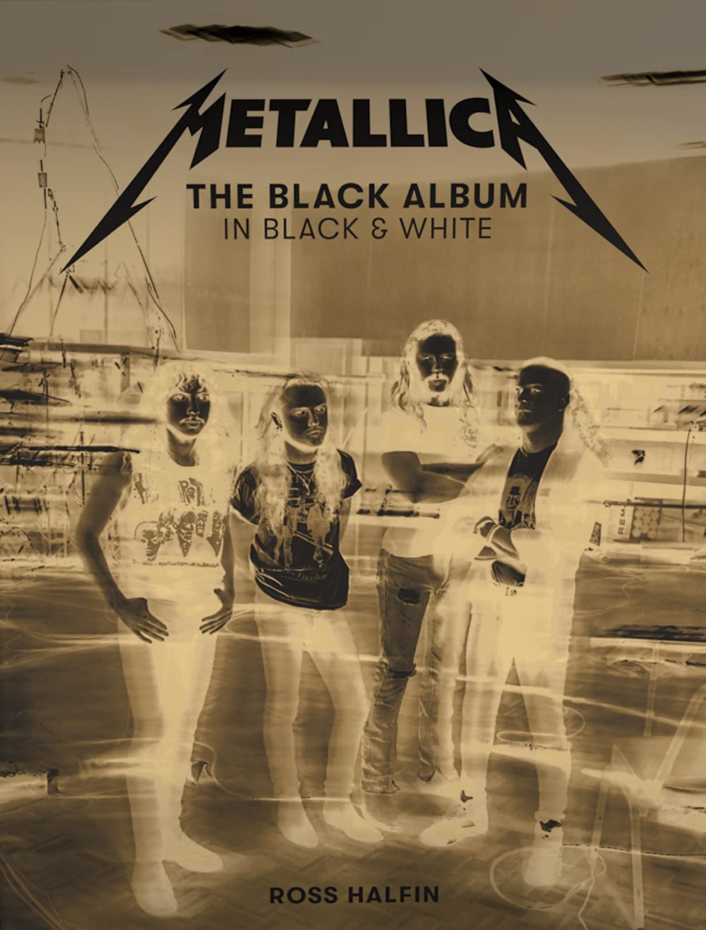 Metallica: The black album in black and white. Ediz. illustrata book