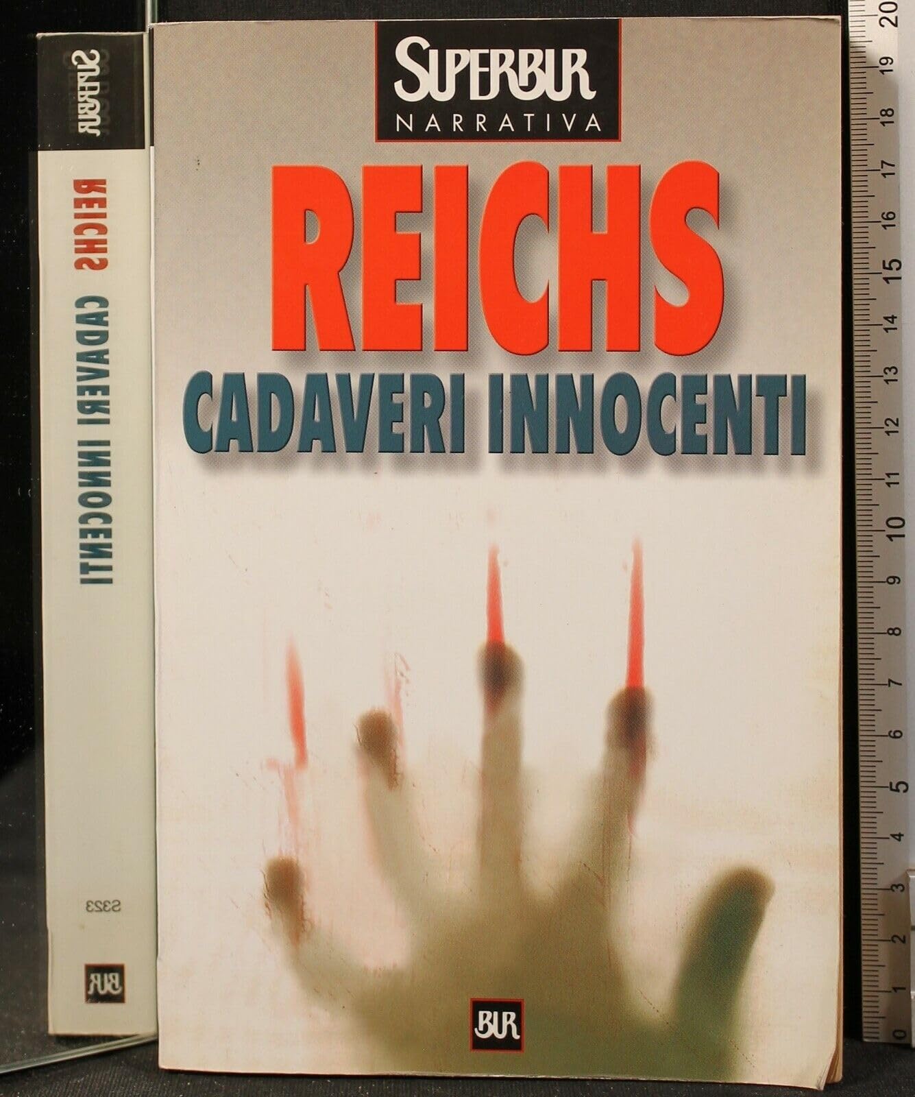 Cadaveri innocenti (BUR Superbur, Band 323) Action & Adventure