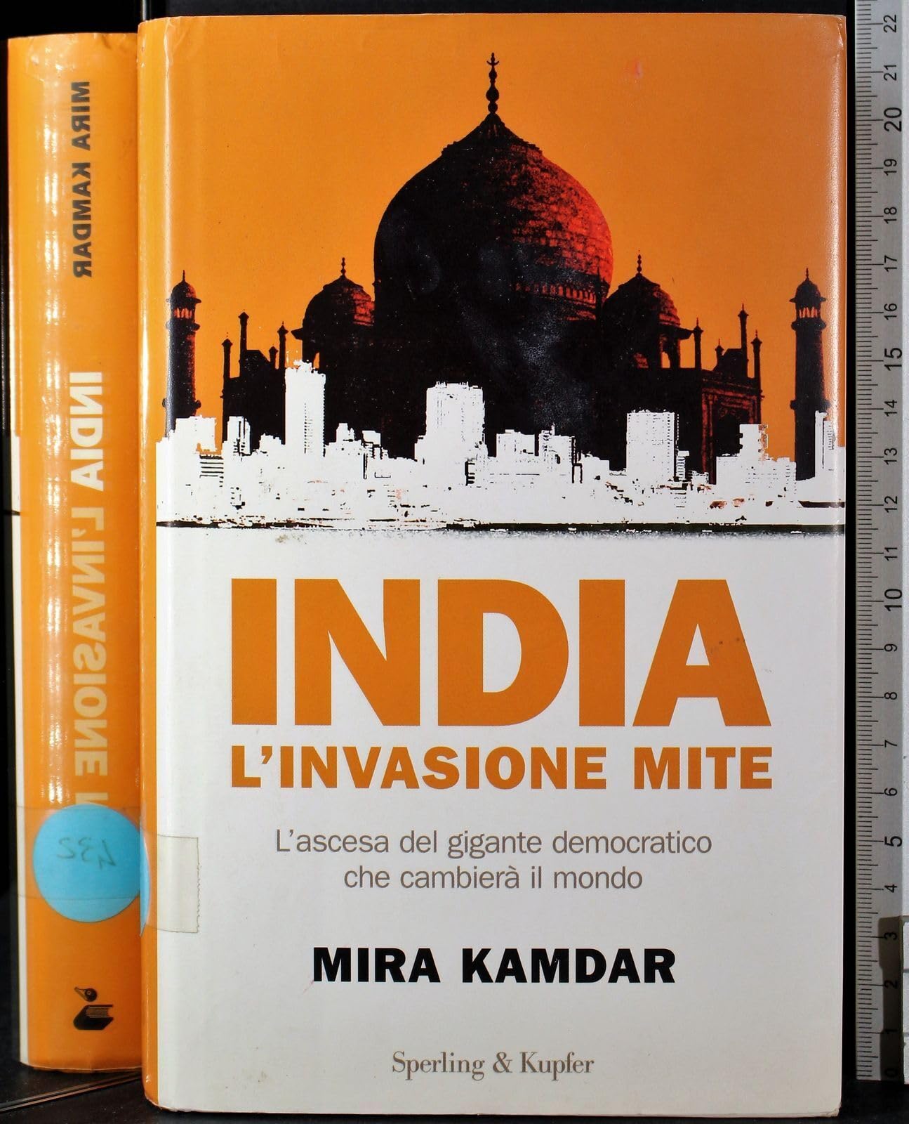 India. L'invasione mite Children's books