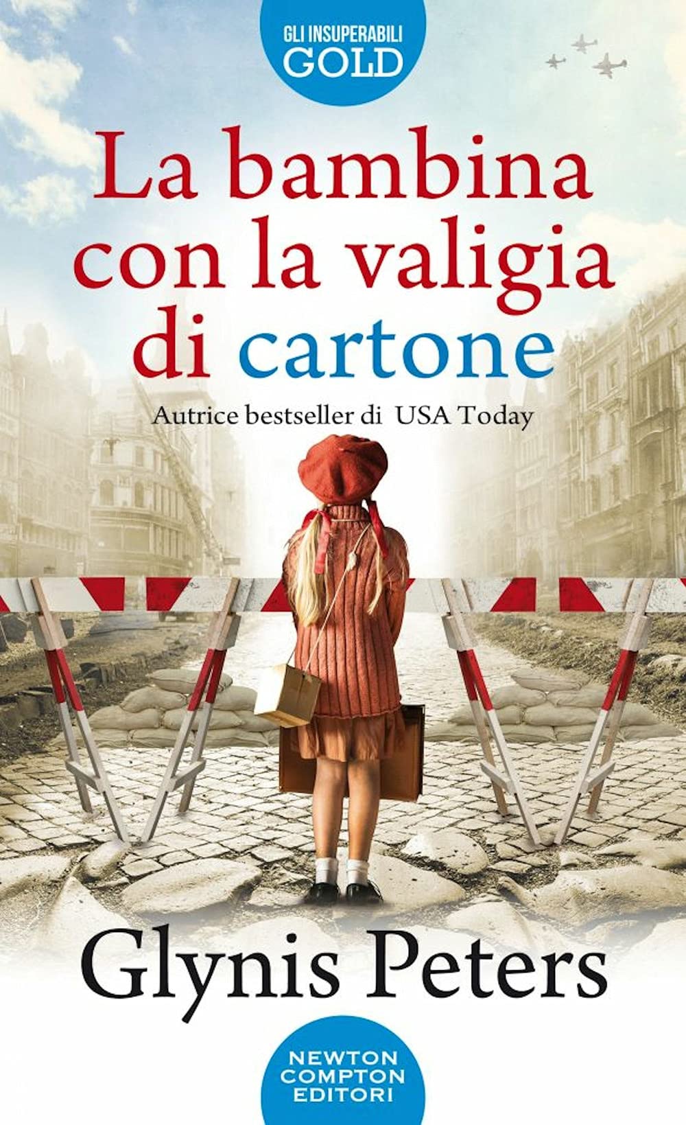 La bambina con la valigia di cartone book
