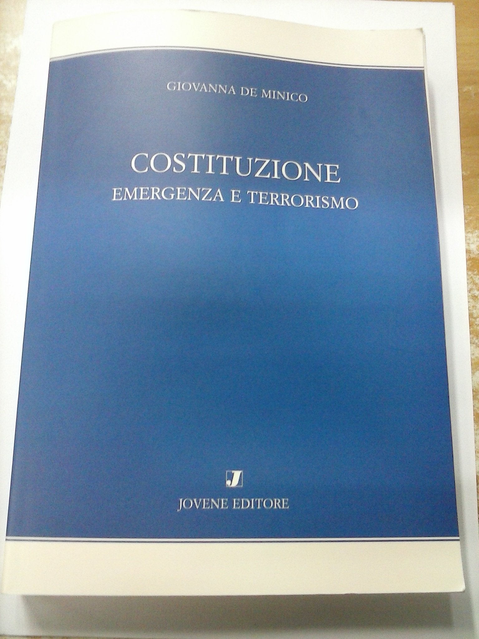 Costituzione. Emergenza e terrorismo book