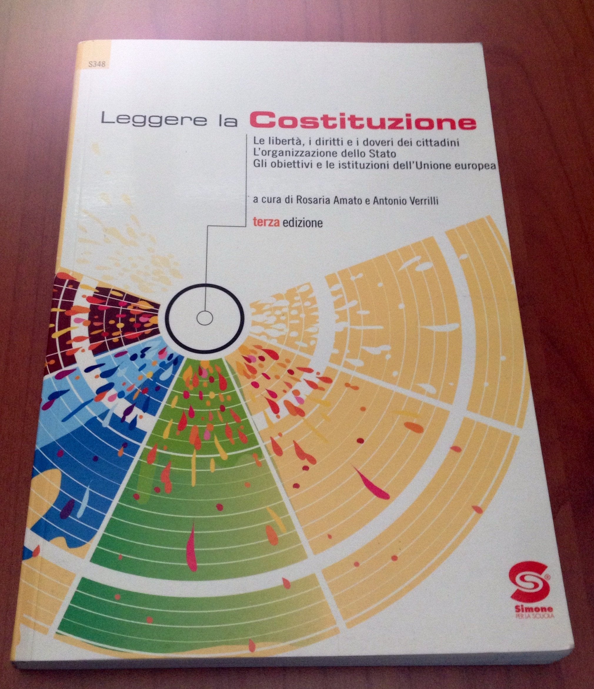 Leggere la Costituzione. Le libertà, i diritti e i doveri dei cittadini, l'organizzazione dello Stato. Per le Scuole book
