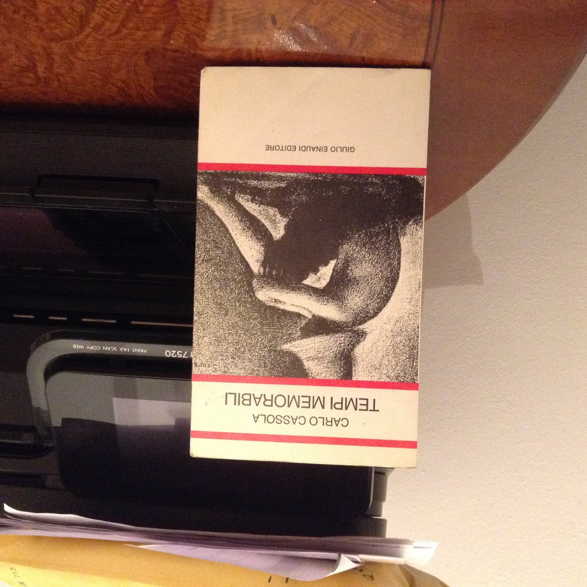 Tempi memorabili (Letture per la scuola media) Professional & Reference Books