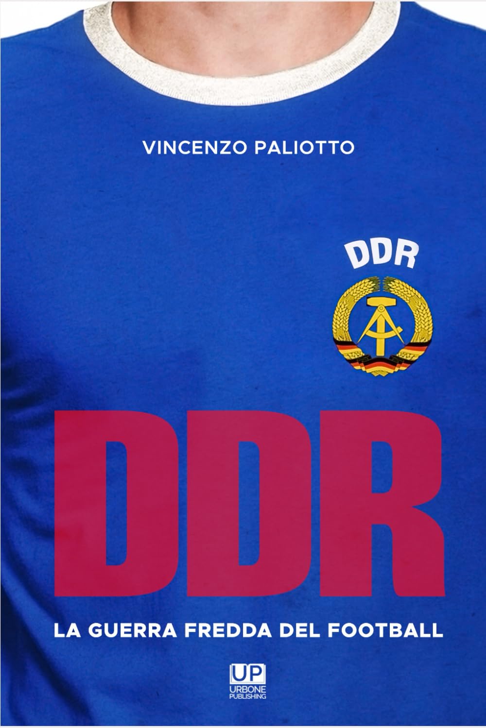 DDR.La guerra fredda del football book
