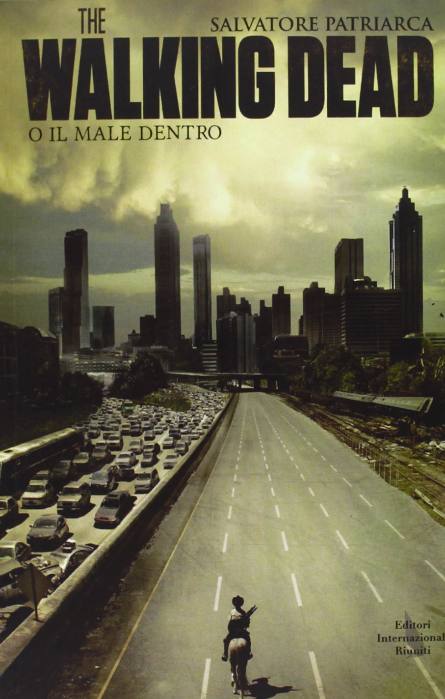 The walking dead o il male dentro book
