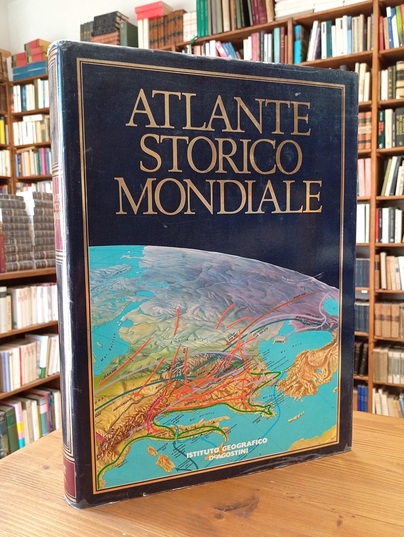 Atlante storico mondiale book