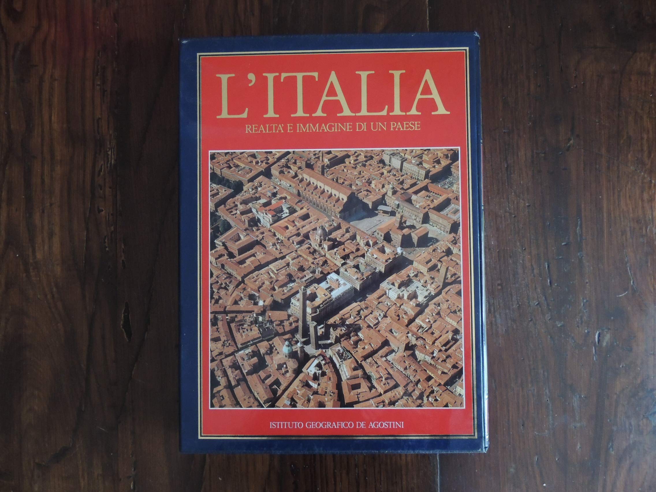 L'Italia. Realtà e immagine di un paese. Il territorio. Il vissuto. La cultura. La produzione book