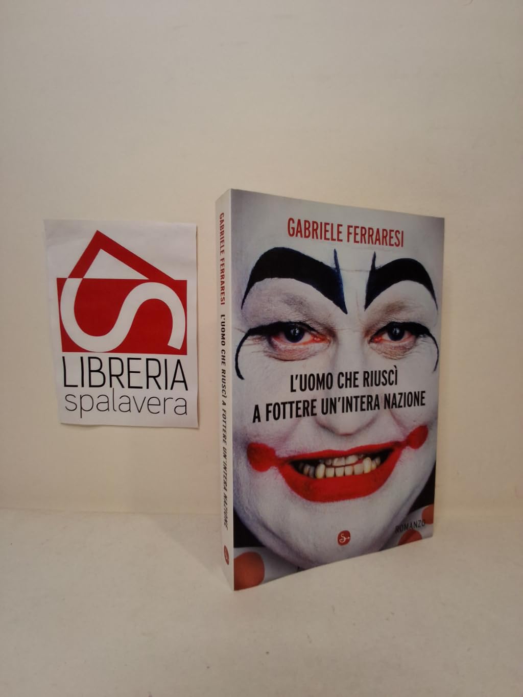 L'uomo che riuscì a fottere un'intera nazione Contemporary literature