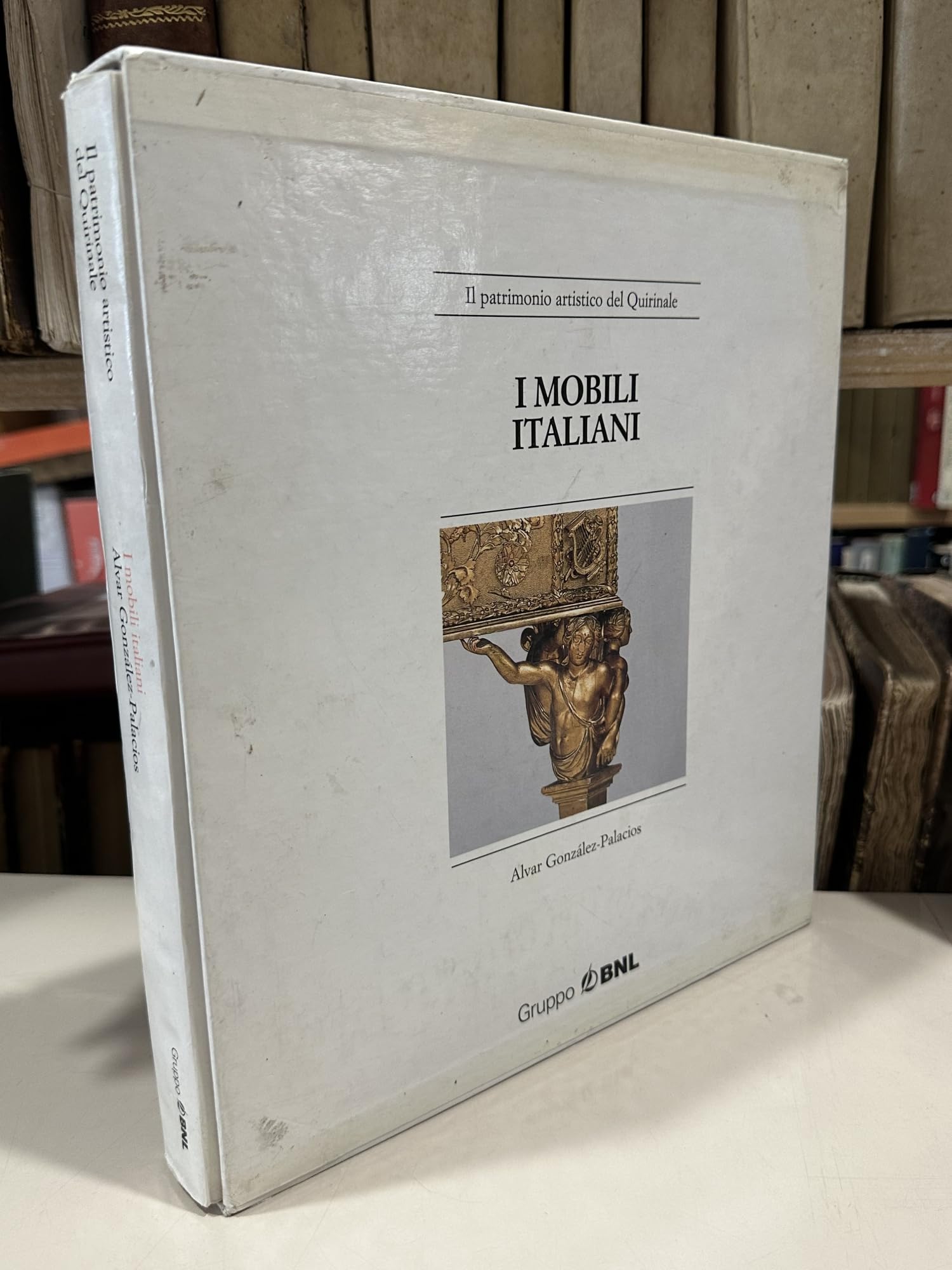 I mobili italiani. Ediz. illustrata book