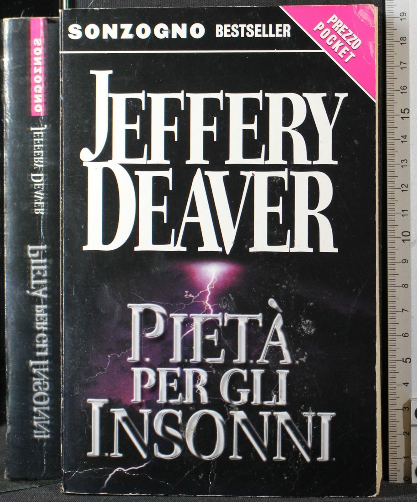 Pietà per gli insonni book