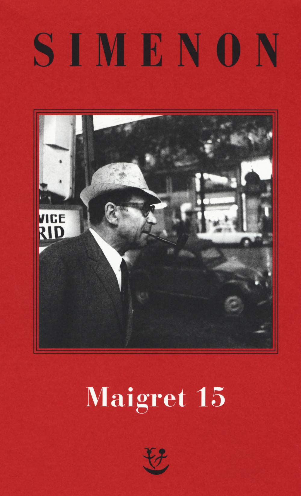 I Maigret: Maigret e il produttore di vino-La pazza di Maigret-Maigret e l'uomo solitario-Maigret e l'informatore-Maigret e il signor Charles. Nuova ediz. (Vol. 15) book
