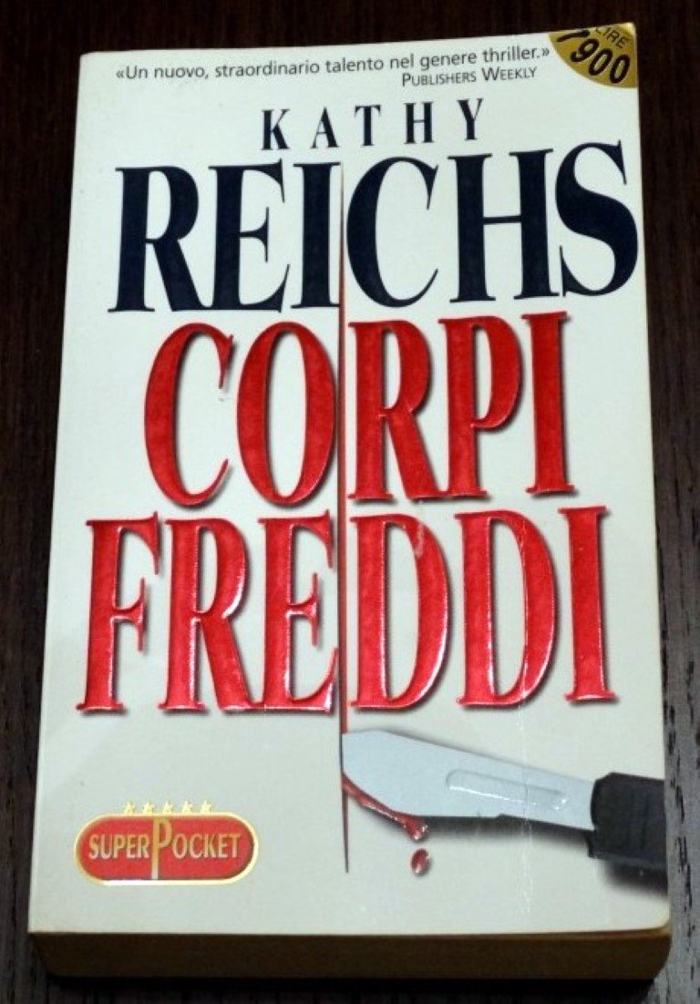 Corpi freddi (Superpocket. Best seller) Contemporary literature