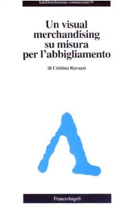 Un visual merchandising su misura per l'abbigliamento book