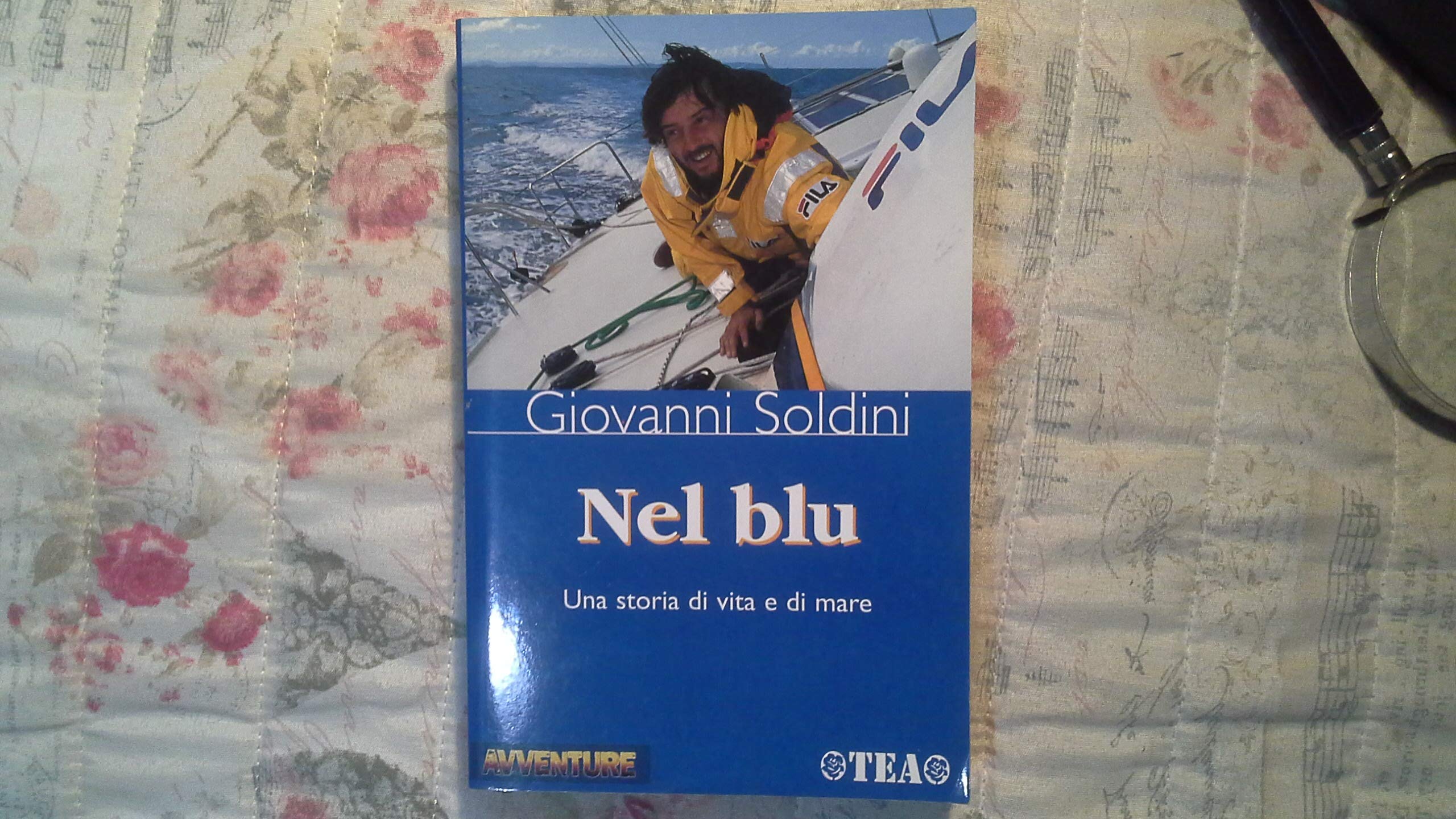 Nel blu. Una storia di vita e di mare book