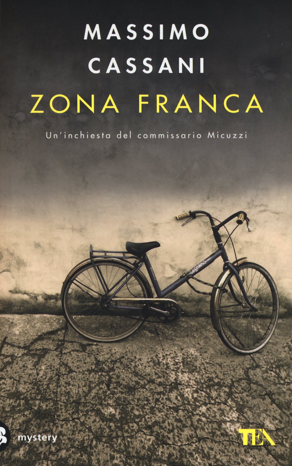 Zona franca. Un'inchiesta del commissario Micuzzi book