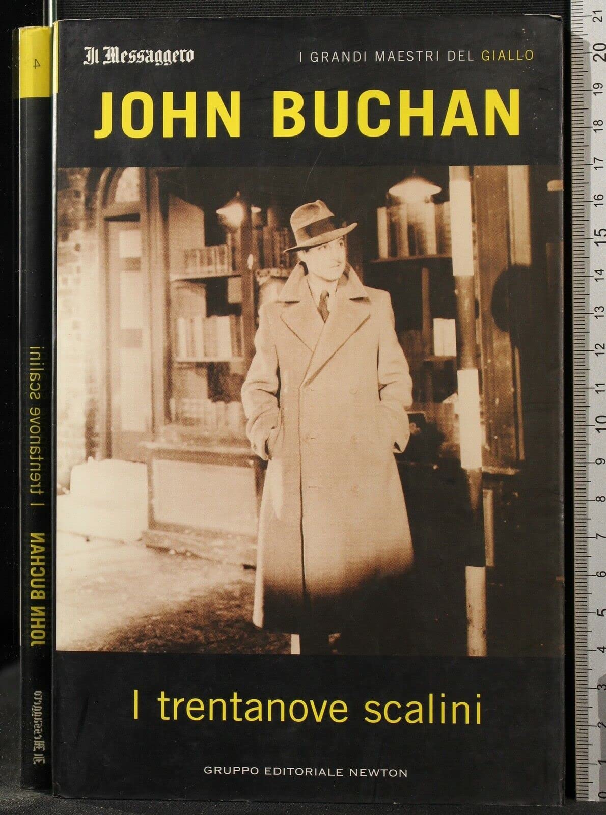 I trentanove scalini (titolo allegato a quotidiano) Books
