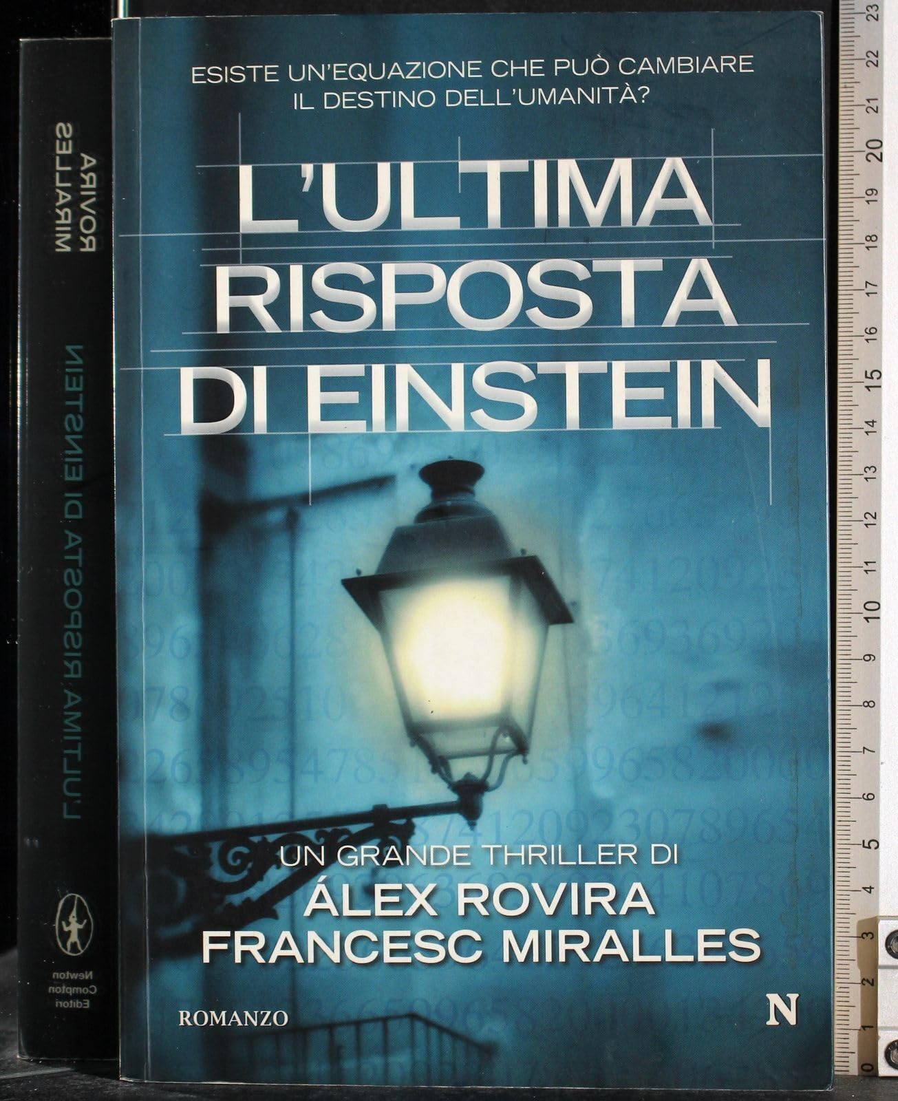 L'ultima risposta di Einstein (Nuova narrativa Newton) Contemporary literature