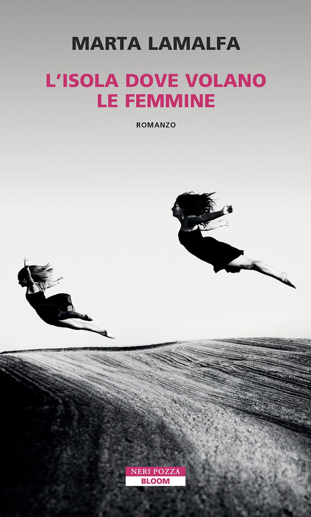 L'isola dove volano le femmine (Bloom) Historical Fiction
