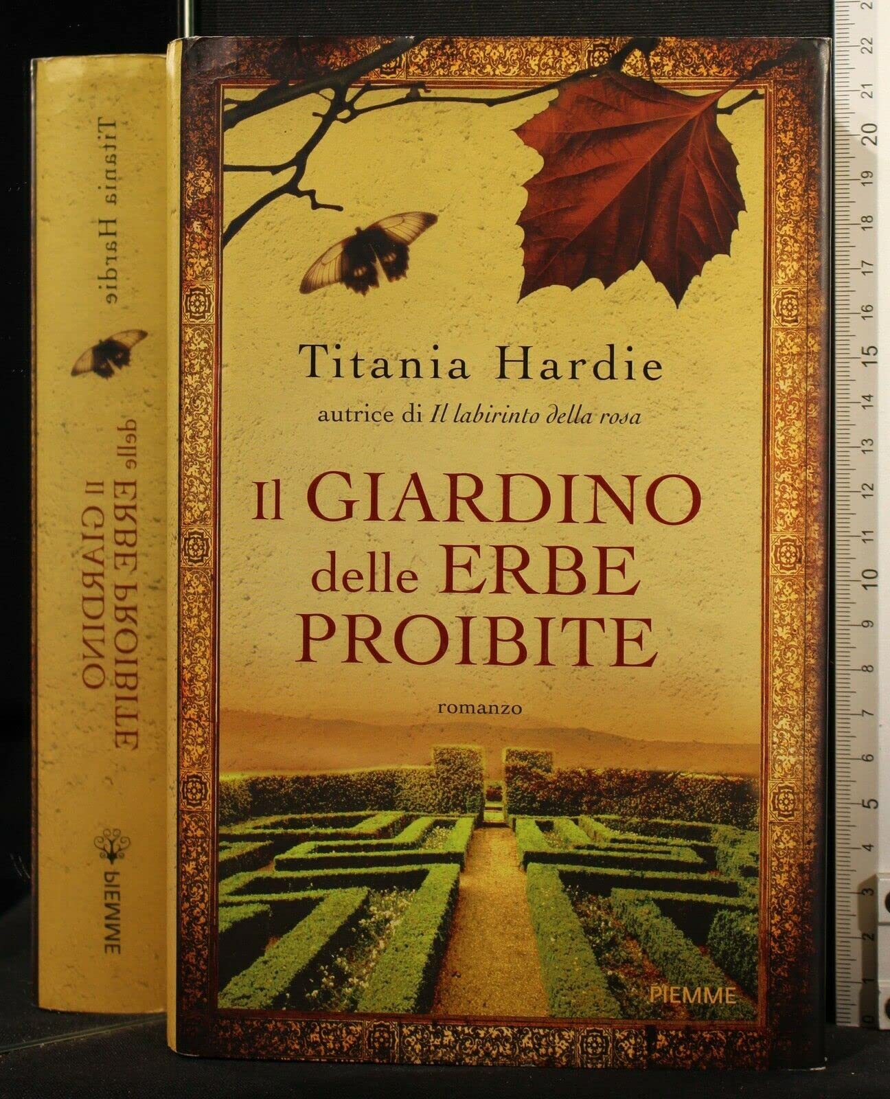 Il giardino delle erbe proibite book