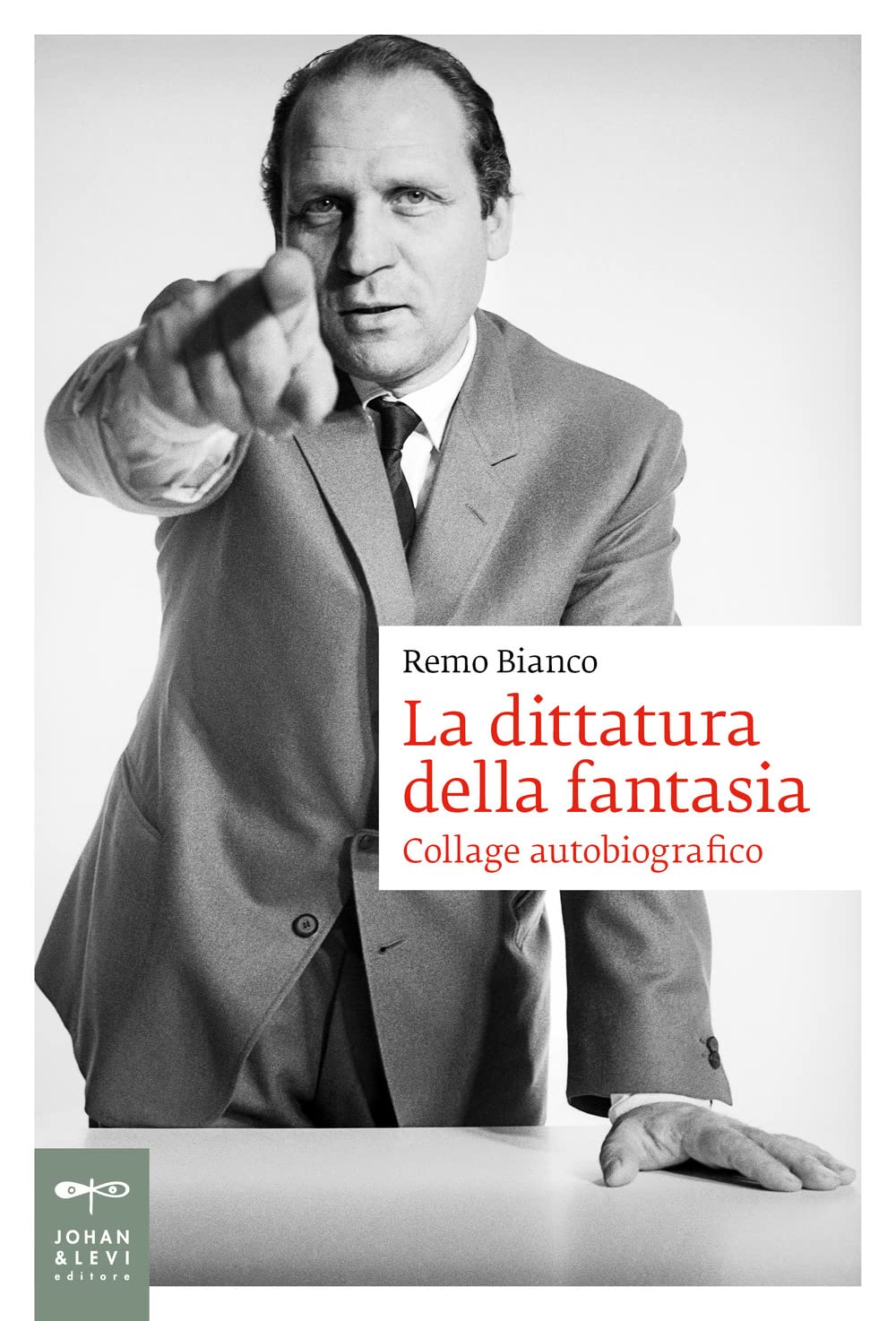 La dittatura della fantasia. Collage autobiografico book