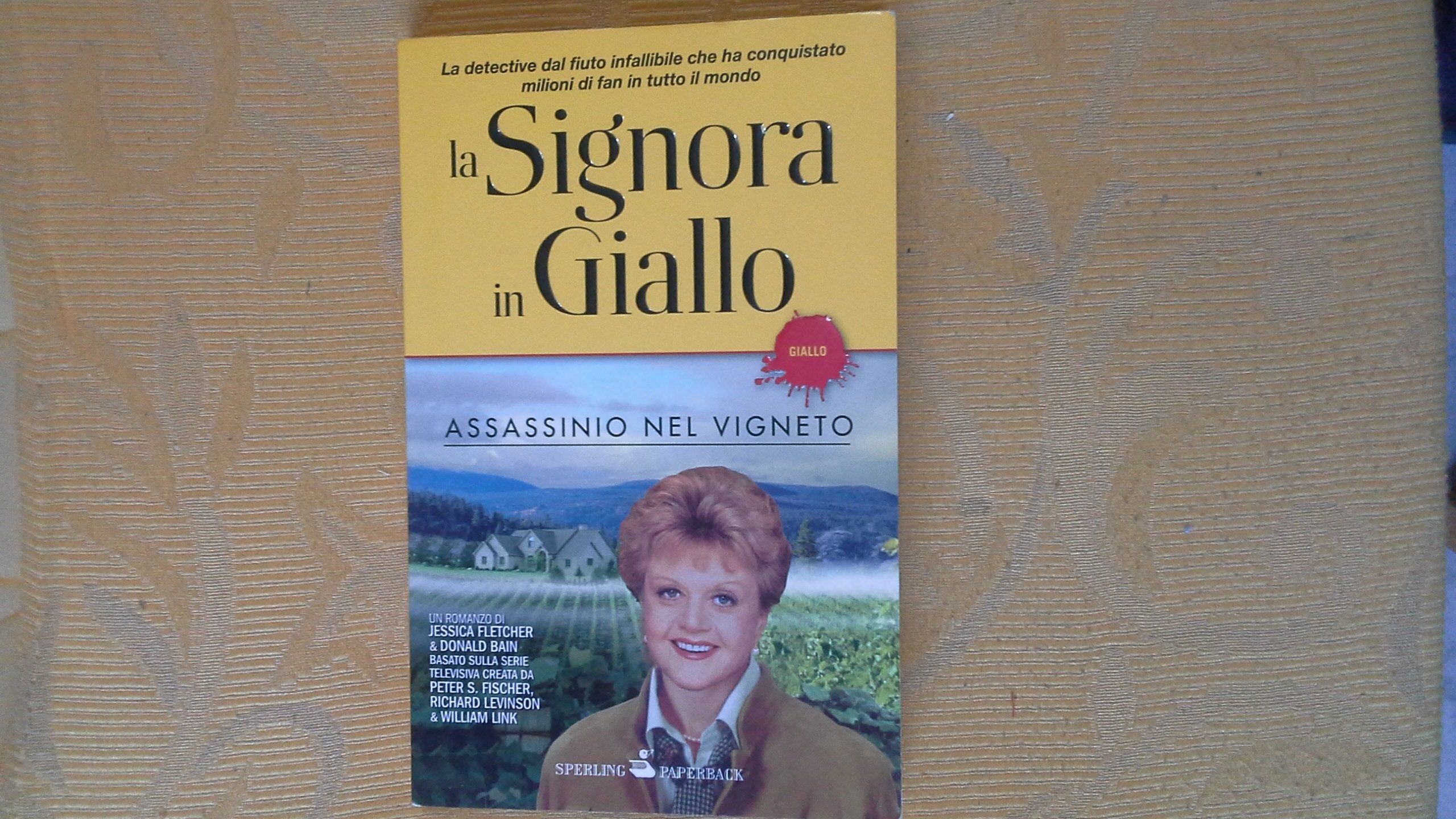 Assassinio nel vigneto. La signora in giallo Contemporary literature