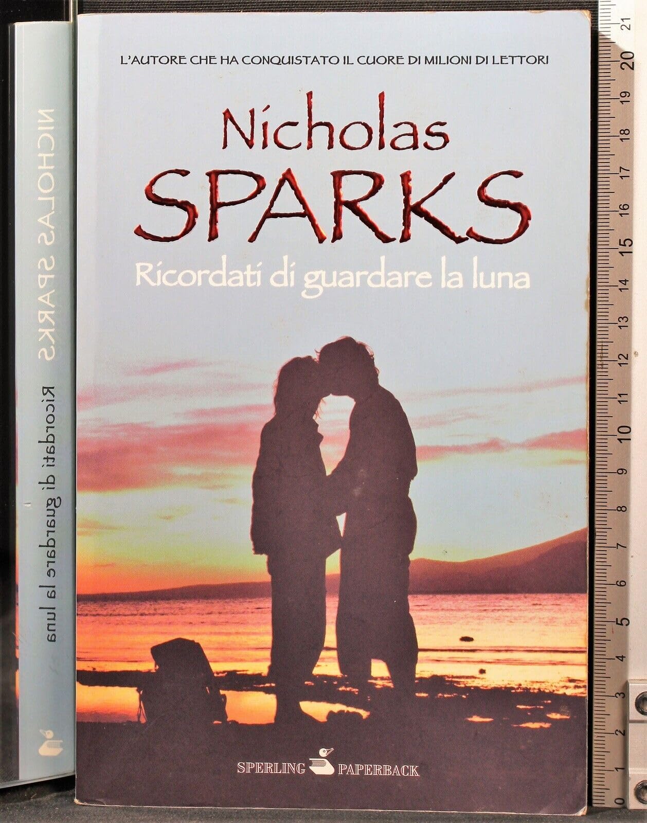 Ricordati di guardare la luna (Paperback) Contemporary literature