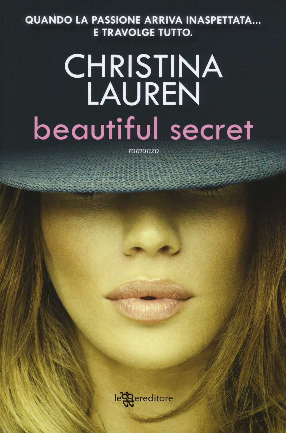 Beautiful secret. Ediz. illustrata book