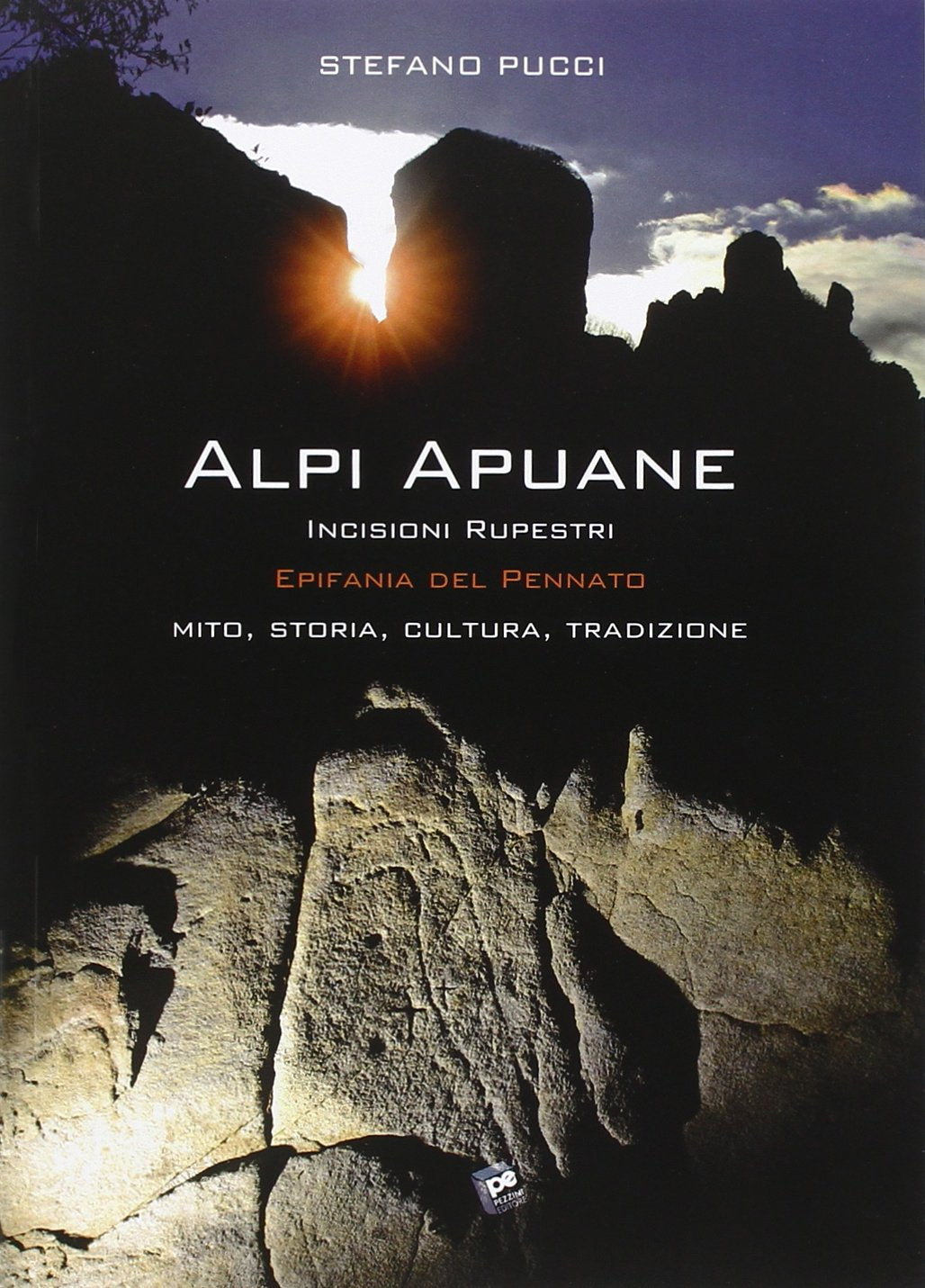 Alpi Apuane incisioni rupestri. Epifania del pennato. Mito, storia, cultura, tradizioni Photography