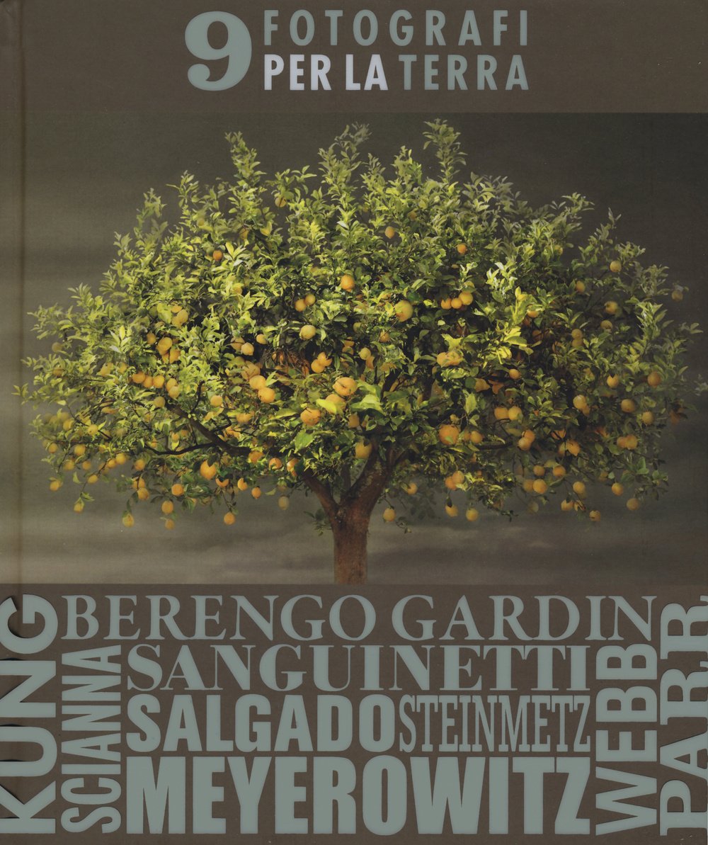 9 Fotografi per la terra / 9 Photographers for the Planet Books