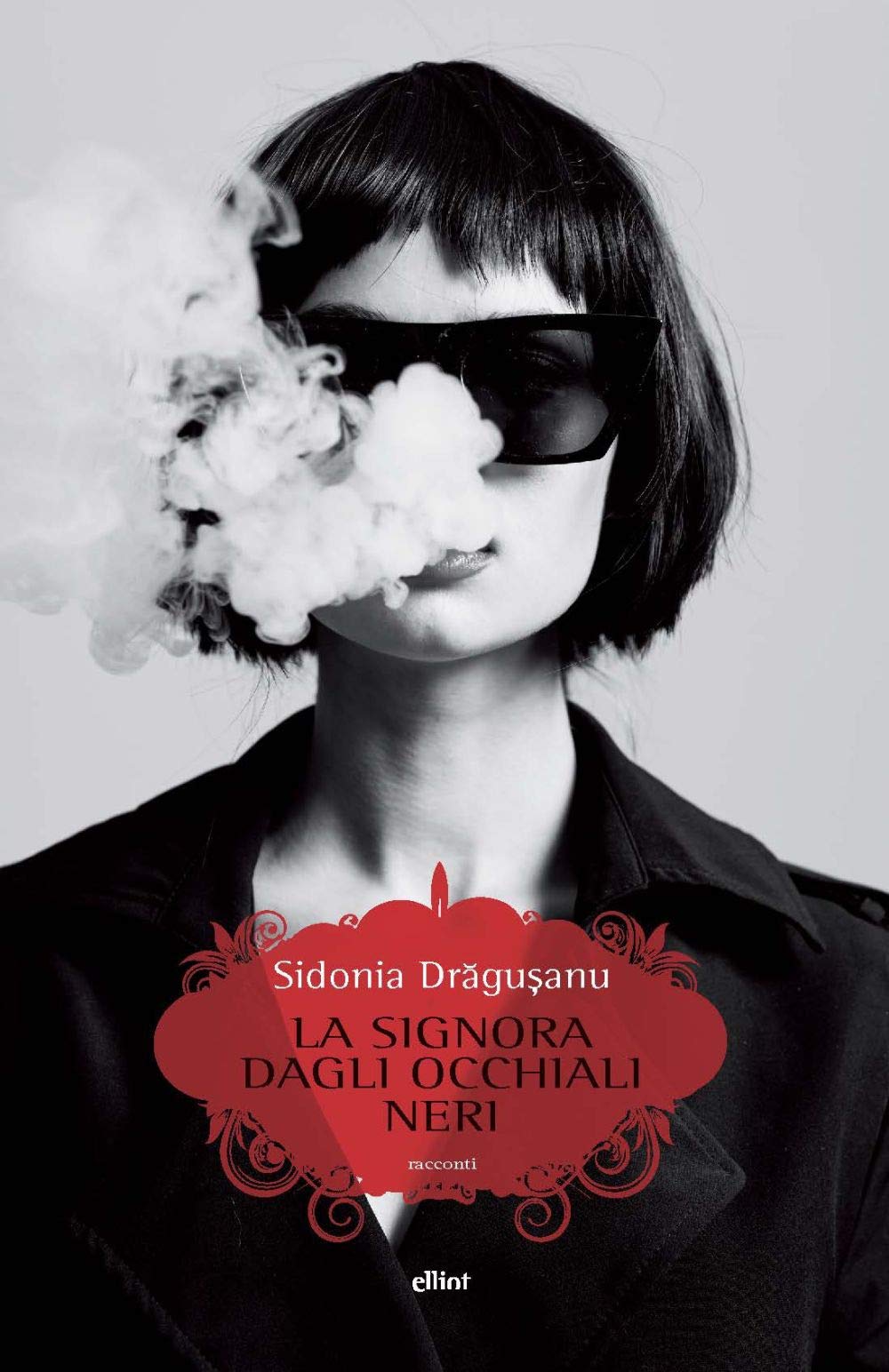 SIGNORA DAGLI OCCHIALI NERI Essays & Short Stories