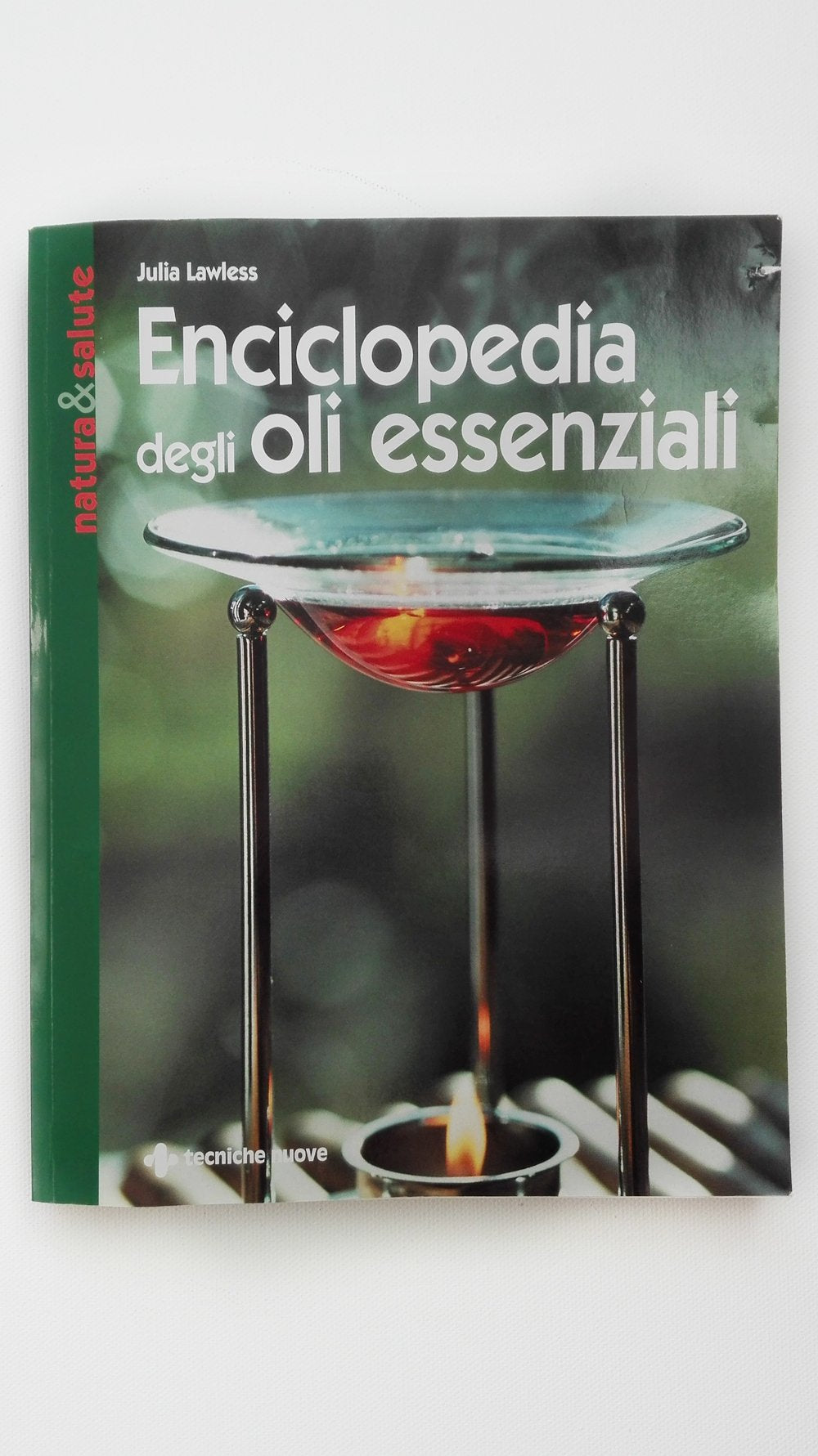 Enciclopedia degli olii essenziali book