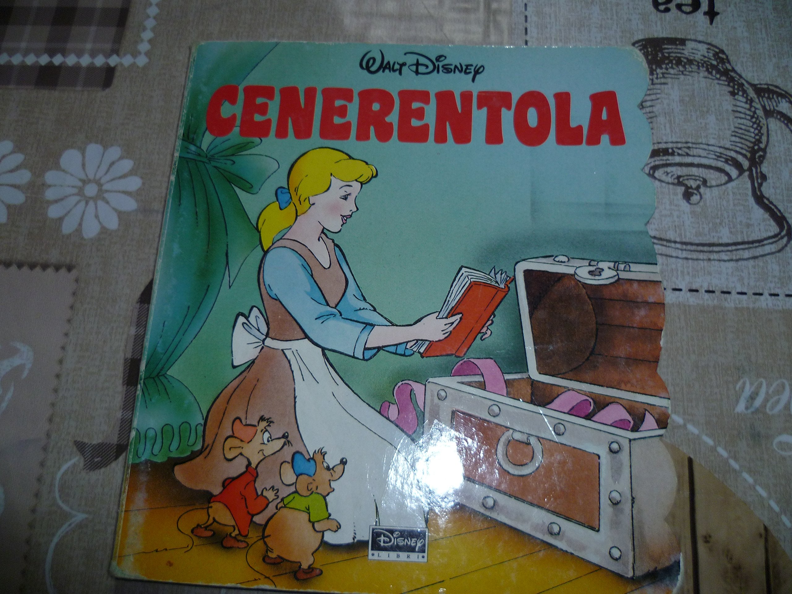 Cenerentola (Sette storie per sette giorni) Fairy Tales & Legends