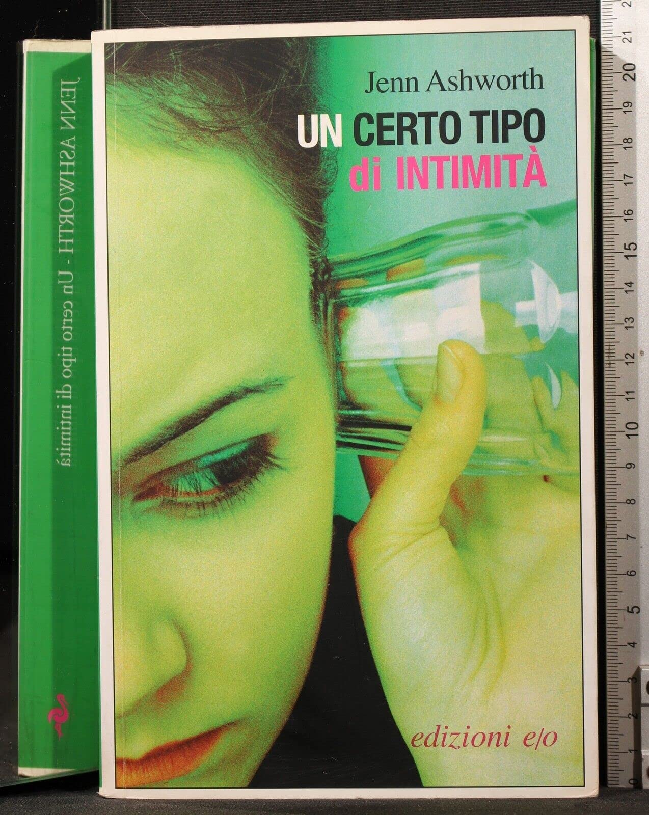 Un certo tipo di intimità (Dal mondo) Contemporary literature