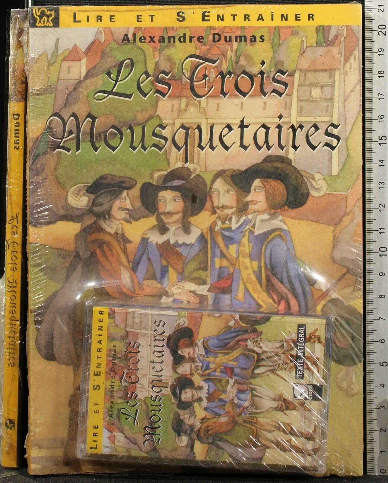 Les Trois Mousquetaires. Avec 1 Cassette book