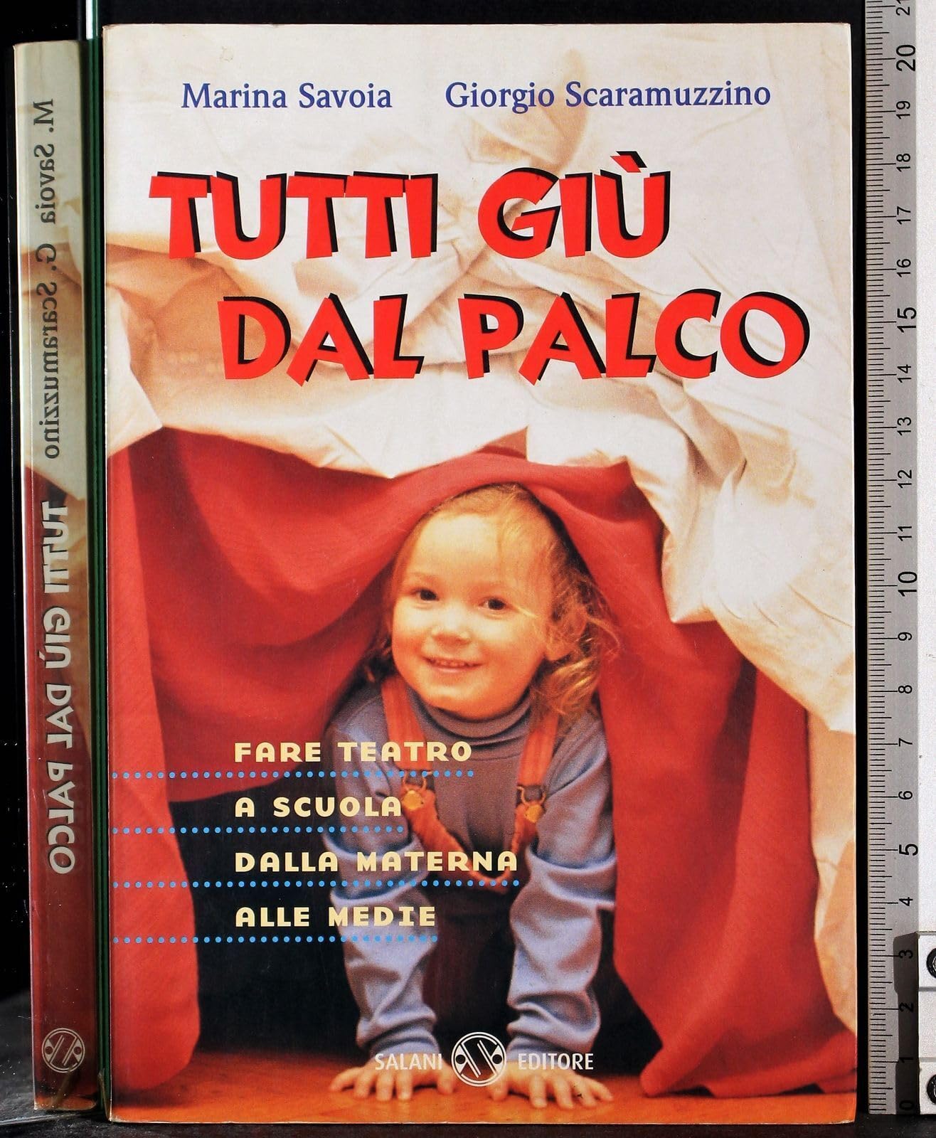 Tutti giù dal palco. Fare teatro a scuola dalla materna alle medie Film, Art & Culture