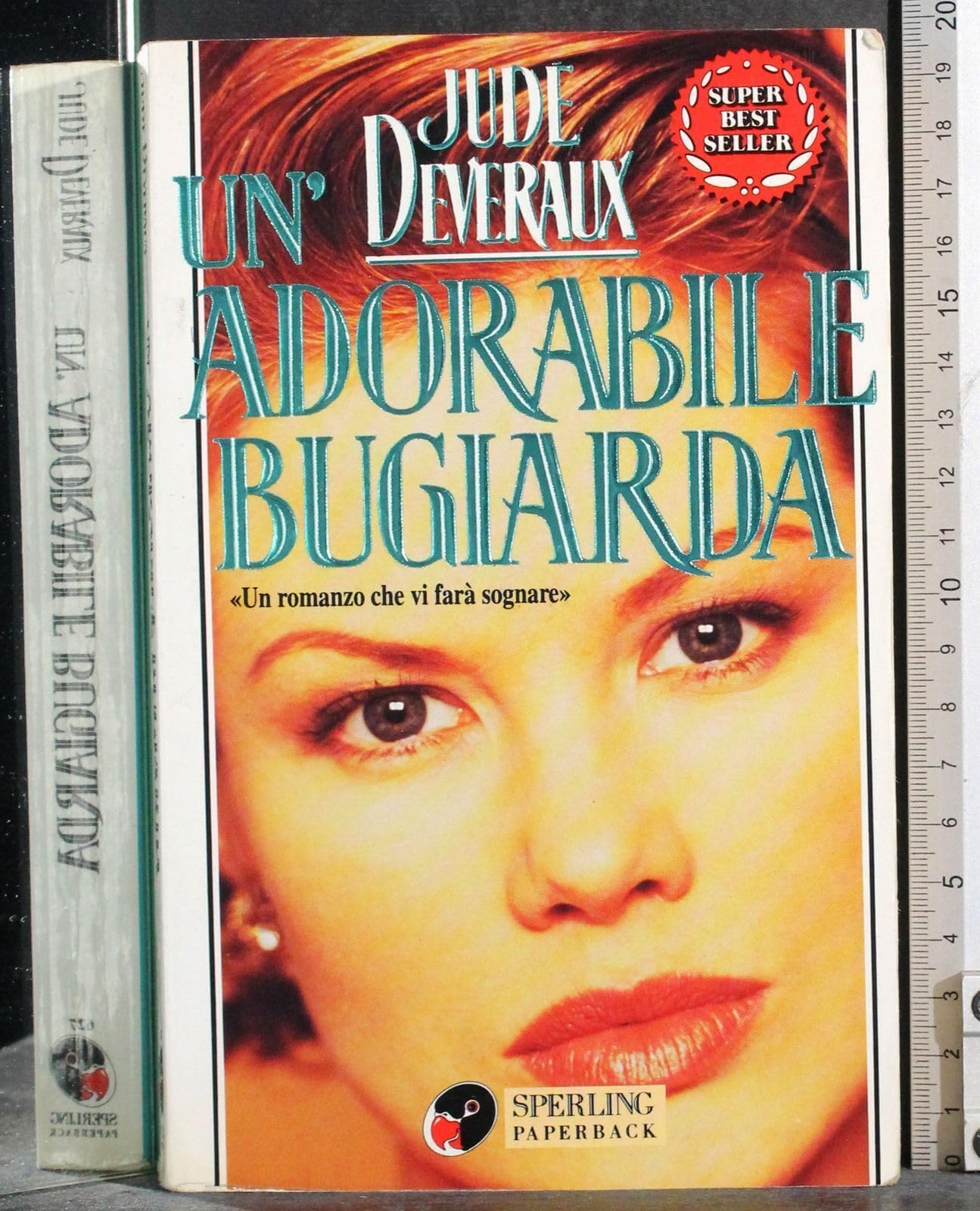 Un'adorabile bugiarda (Super bestseller) Contemporary literature