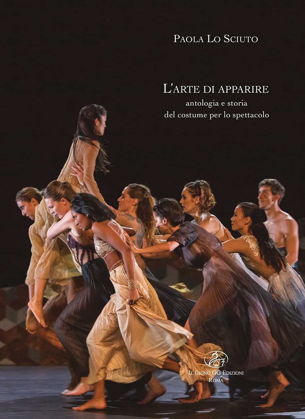 L'arte di apparire. Antologia e storia del costume per lo spettacolo. Ediz. illustrata book