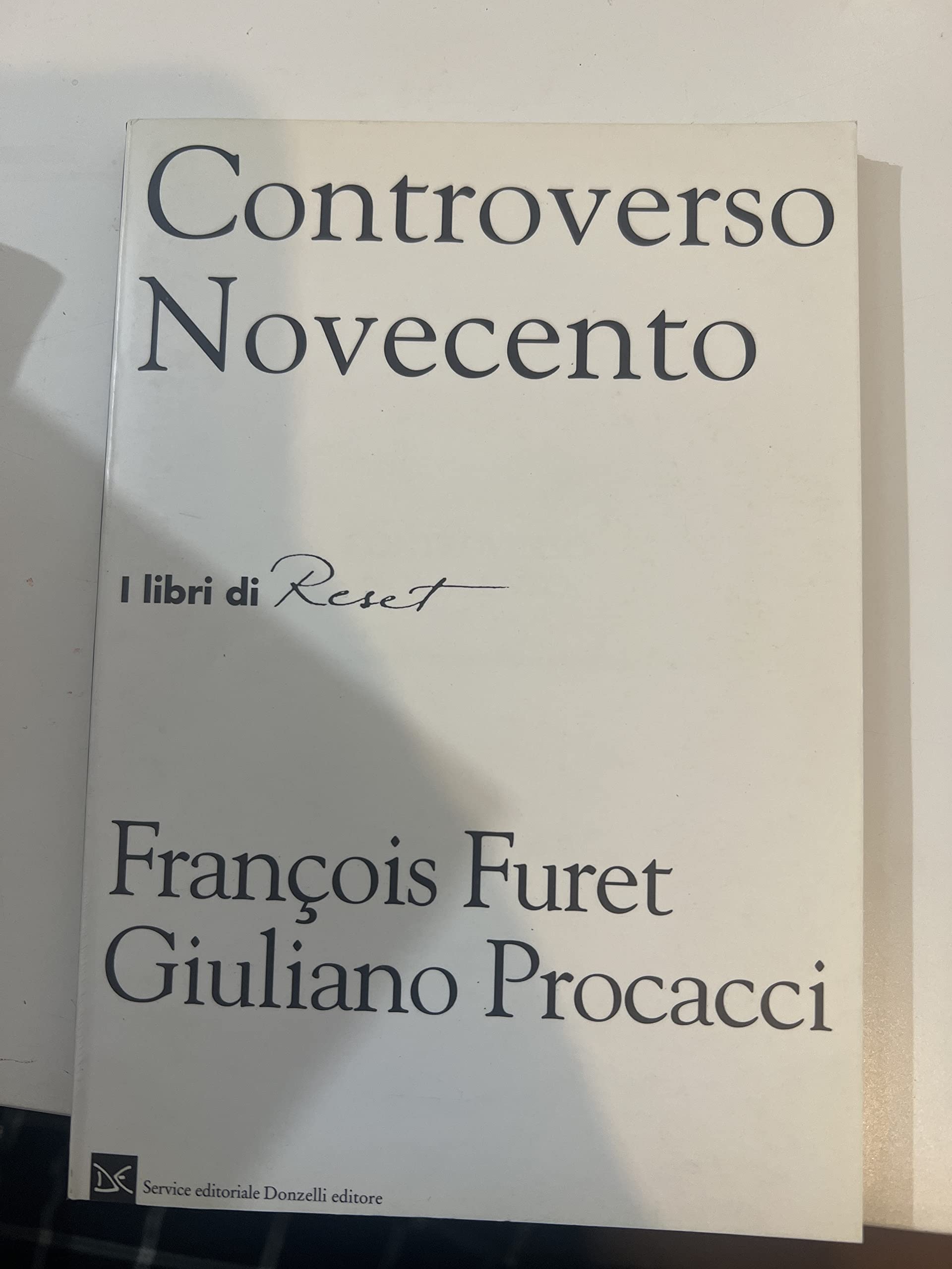 Controverso Novecento book