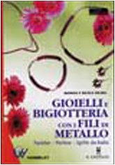 Gioielli e bigiotteria con i fili di metallo book